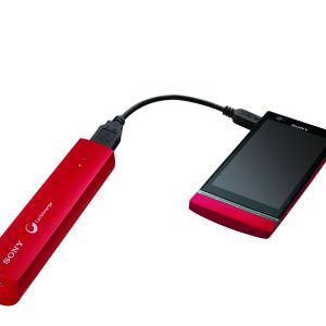 Sony CP-ELSR 2.000 mAh Ta��nabilir Acil Durum �arj Cihaz� K�rm�z�